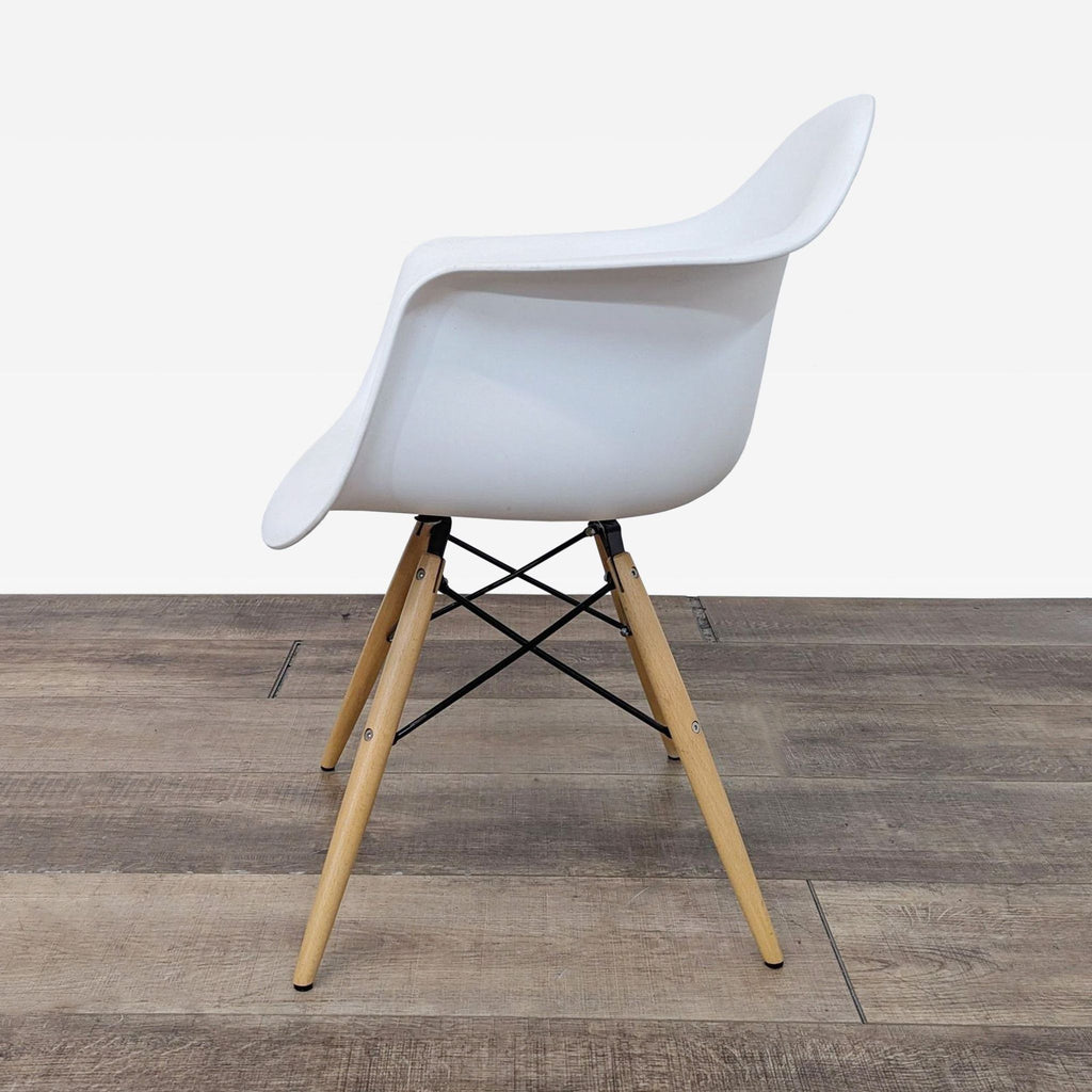 the [ unused0 ] chair with [ unused0 ]