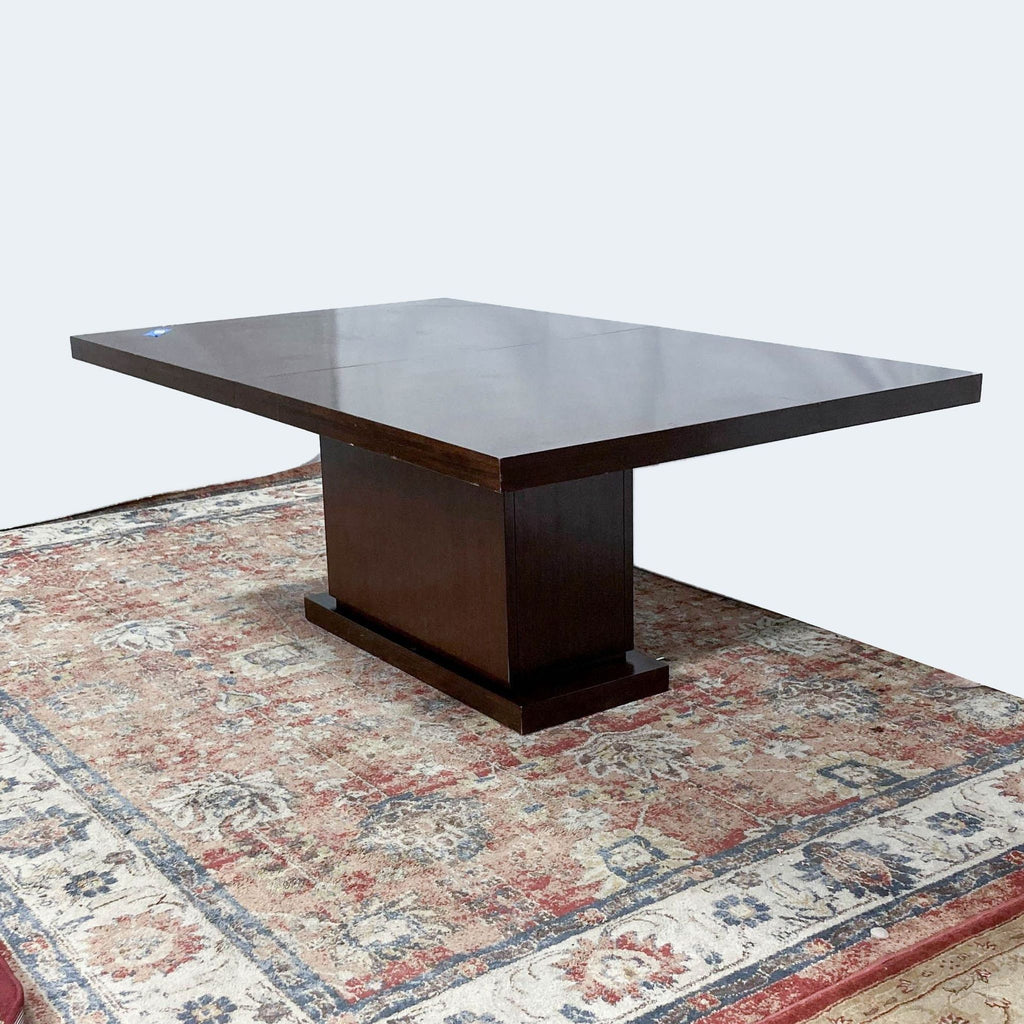 Vanguard Michael Weiss Bradford Expandable Dining Table