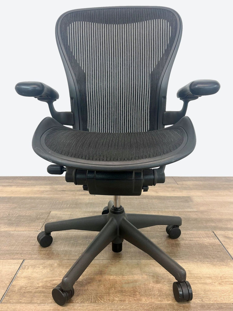 Herman Miller Aeron Office Chair - Adjustable Ergonomic Design