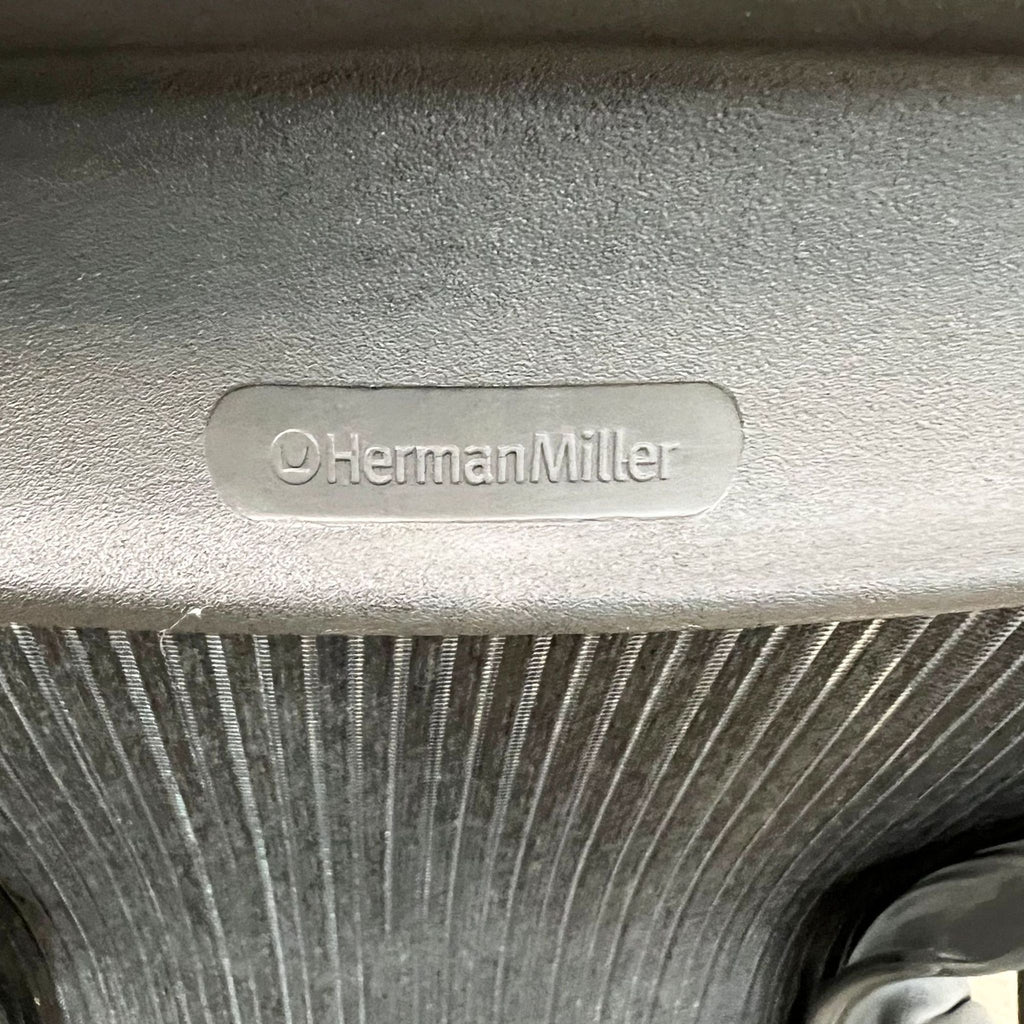 Herman Miller Aeron Office Chair - Adjustable Ergonomic Design