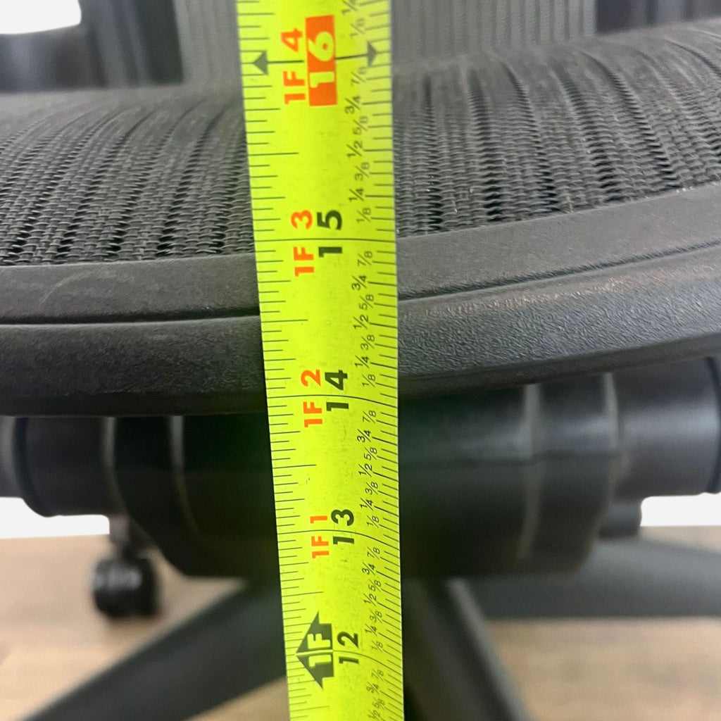 Herman Miller Aeron Office Chair - Adjustable Ergonomic Design