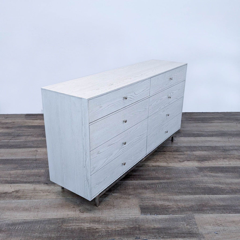 Modern Paradox 8-Drawer Dresser by Universal Furniture