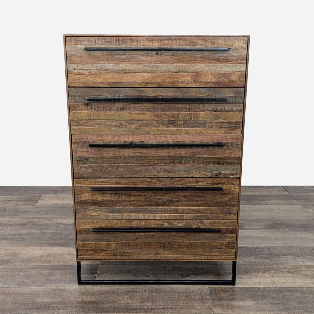 the [ unused0 ] chest of drawers