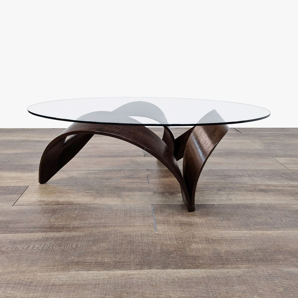 ##0 ]'s coffee table is a modern coffee table designed by [ unused0 ]. the