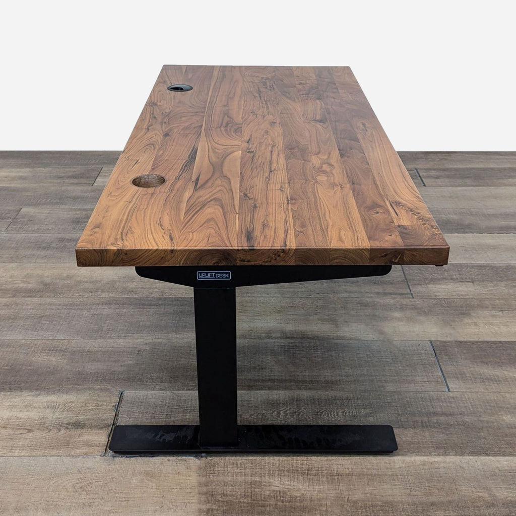 the [ unused0 ] table with a walnut top