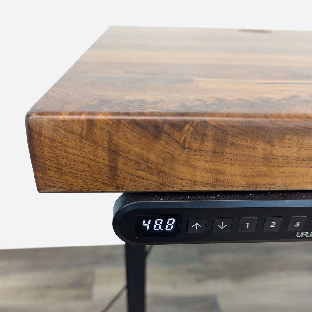 UPLIFT Pneumatic Standing Desk
