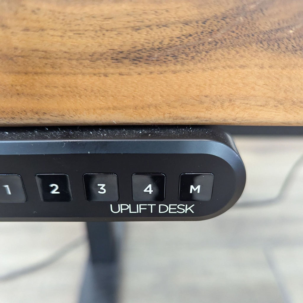 UPLIFT Pneumatic Standing Desk
