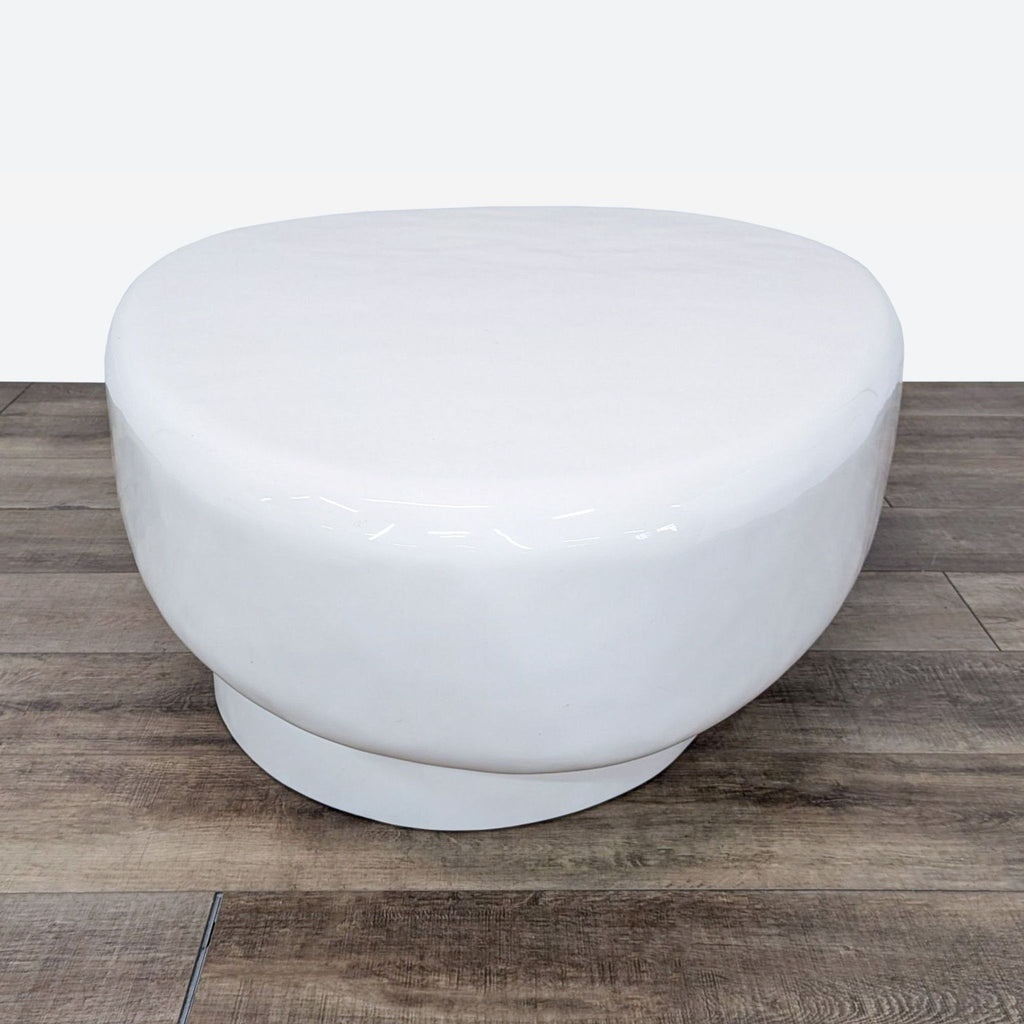 the bath co. white oval bathtub with rounded lid