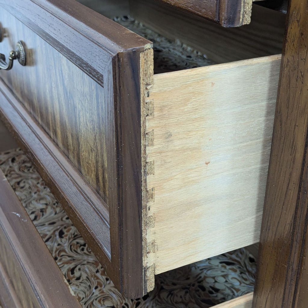 Vintage 6-Drawer Chest of Drawers