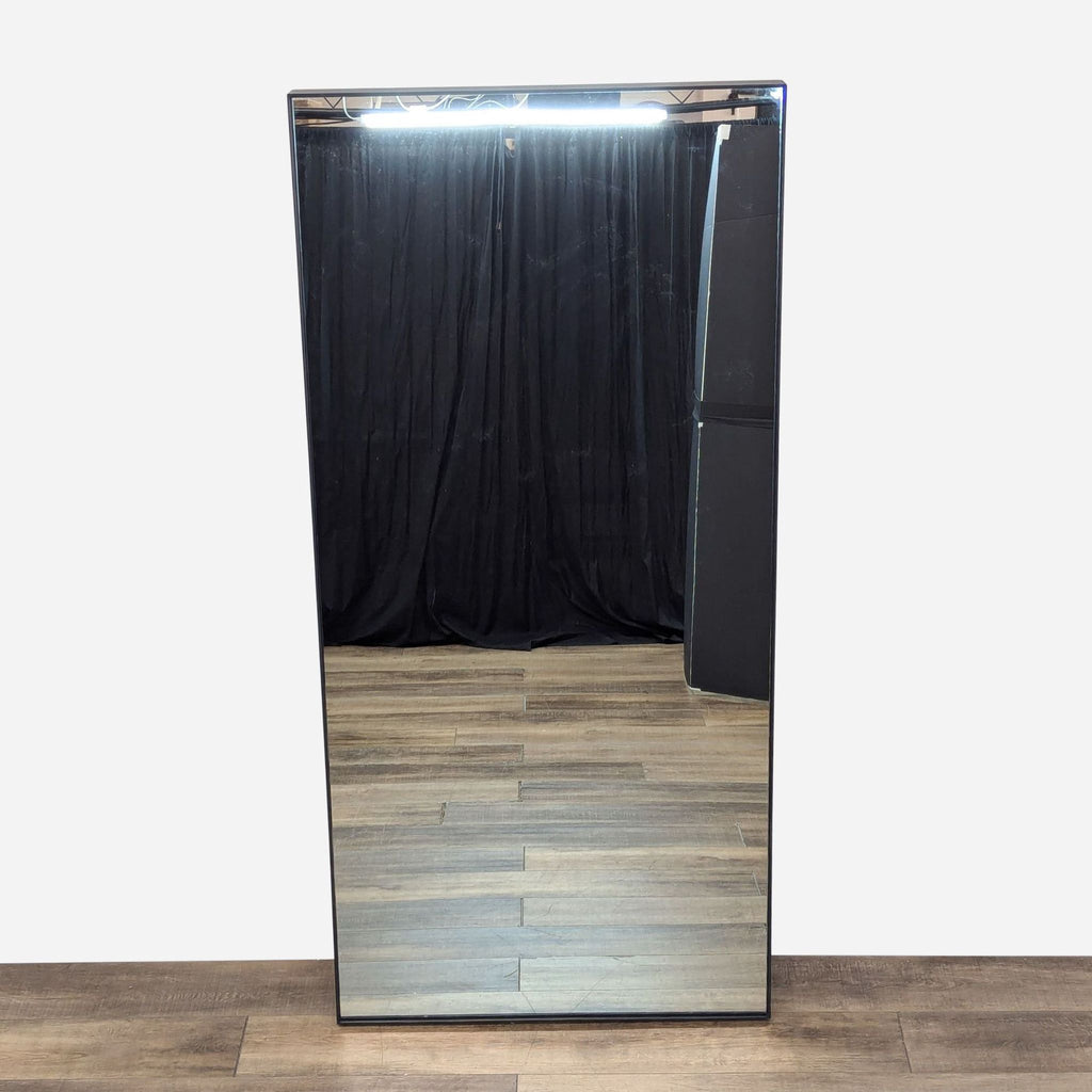 the [ unused0 ] mirror is a modern, contemporary, contemporary, and elegant mirror. the