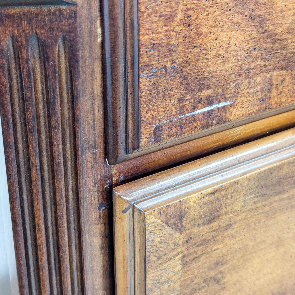 Traditional 7-Drawer Chest of Drawers