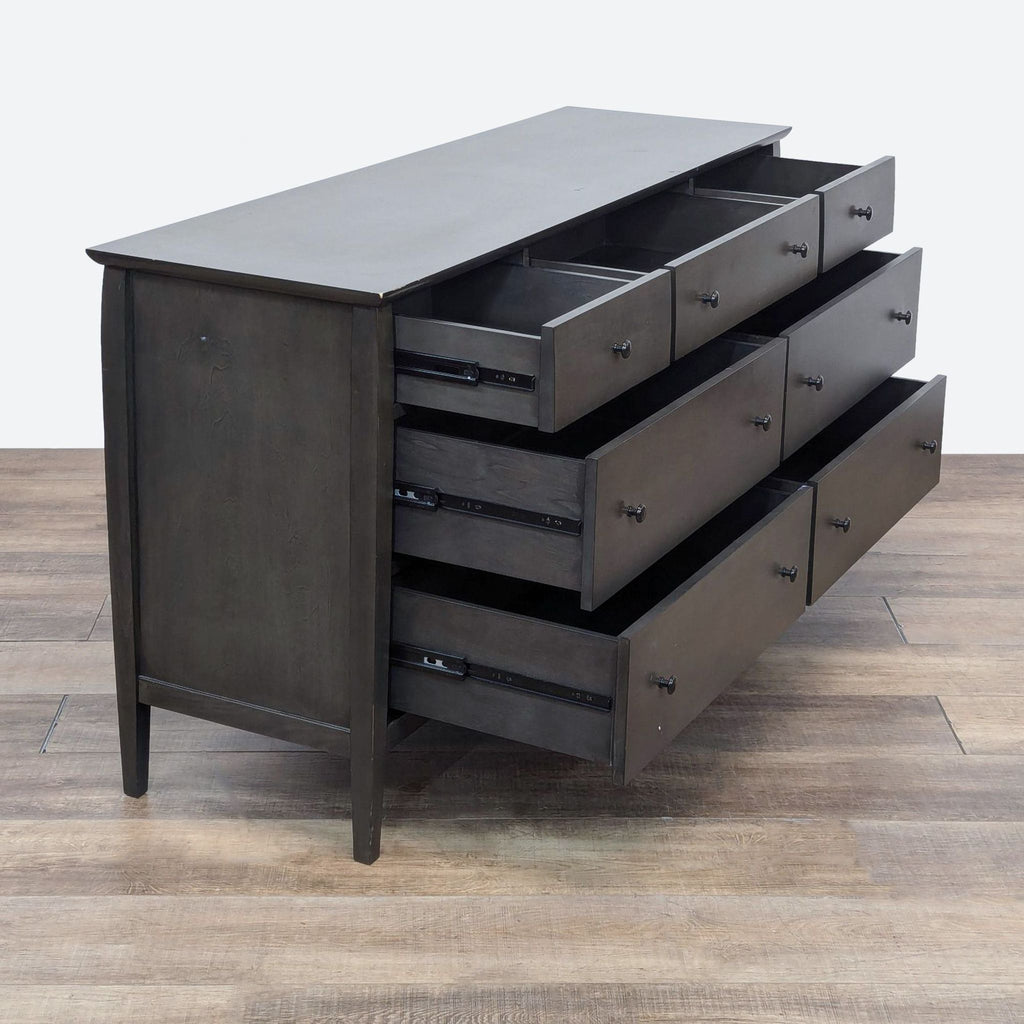 the [ unused0 ] chest is made of solid steel with a matte finish.