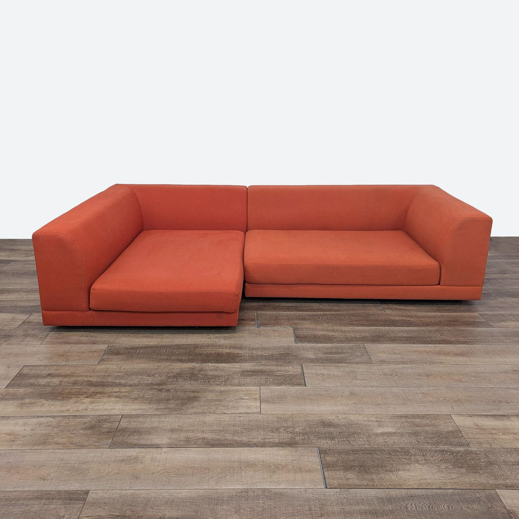 the [ unused0 ] sofa is a modern design with a modern design. the sofa is made