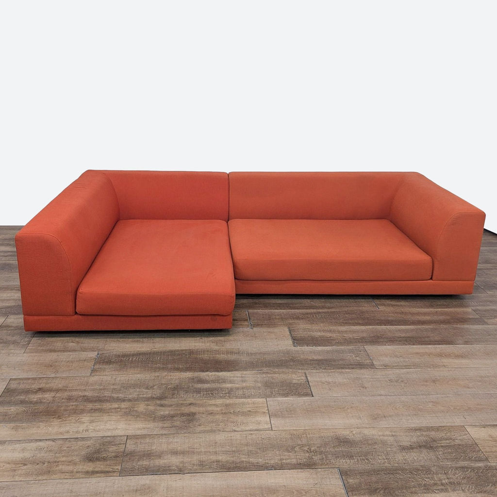 the [ unused0 ] sofa is a modern design with a modern design. the sofa is made