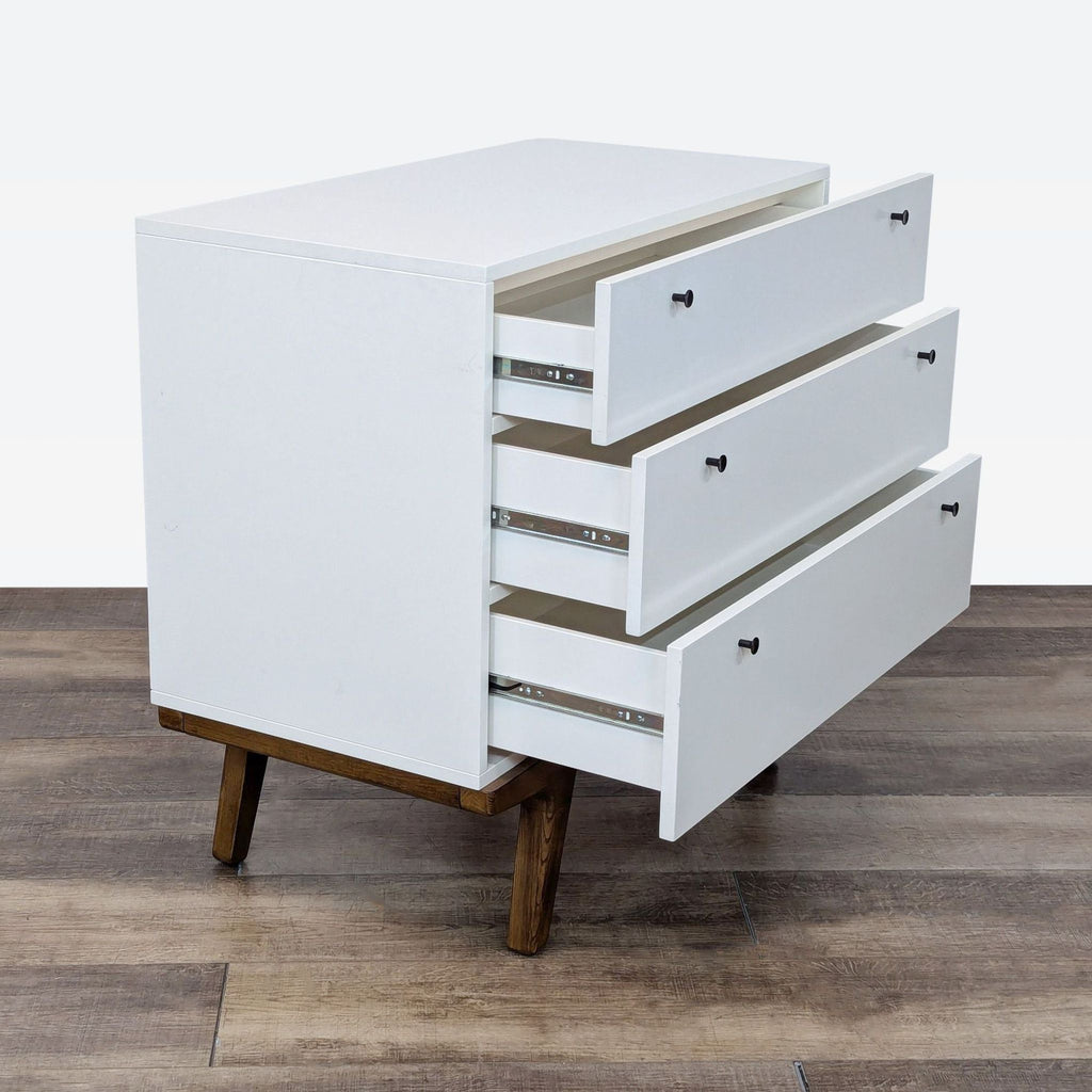 the [ unused0 ] chest of drawers