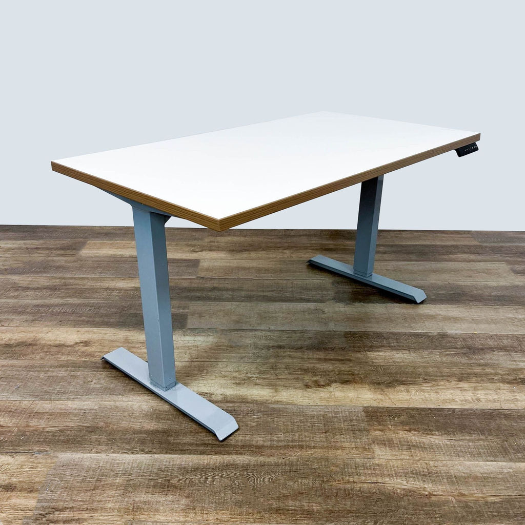 the [ unused0 ] desk with adjustable legs