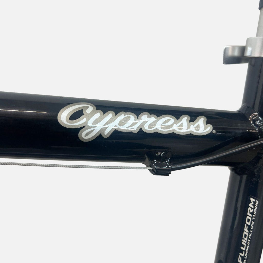 Giant Cypress Hybrid Bike - Versatile & Comfortable