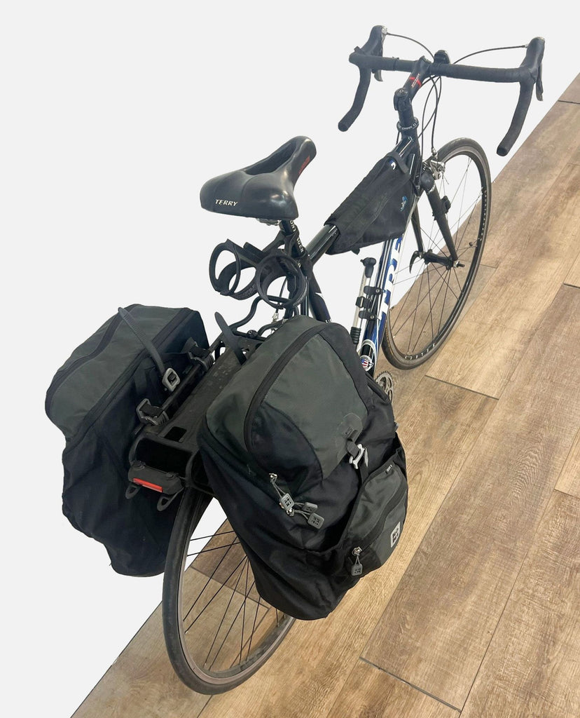 Trek 2200 Road Bike with Storage Bags – Perfect for Touring