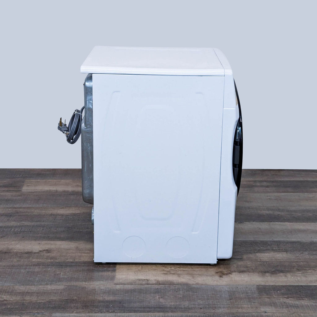 Whirlpool Front Load Electric Dryer with Steam Cycles