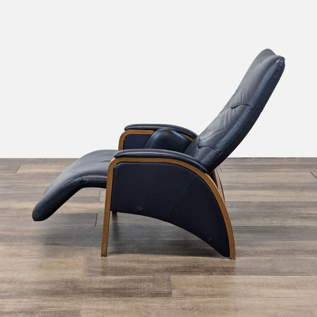 Backsaver Zero Gravity Danish Modern Leather Recliner