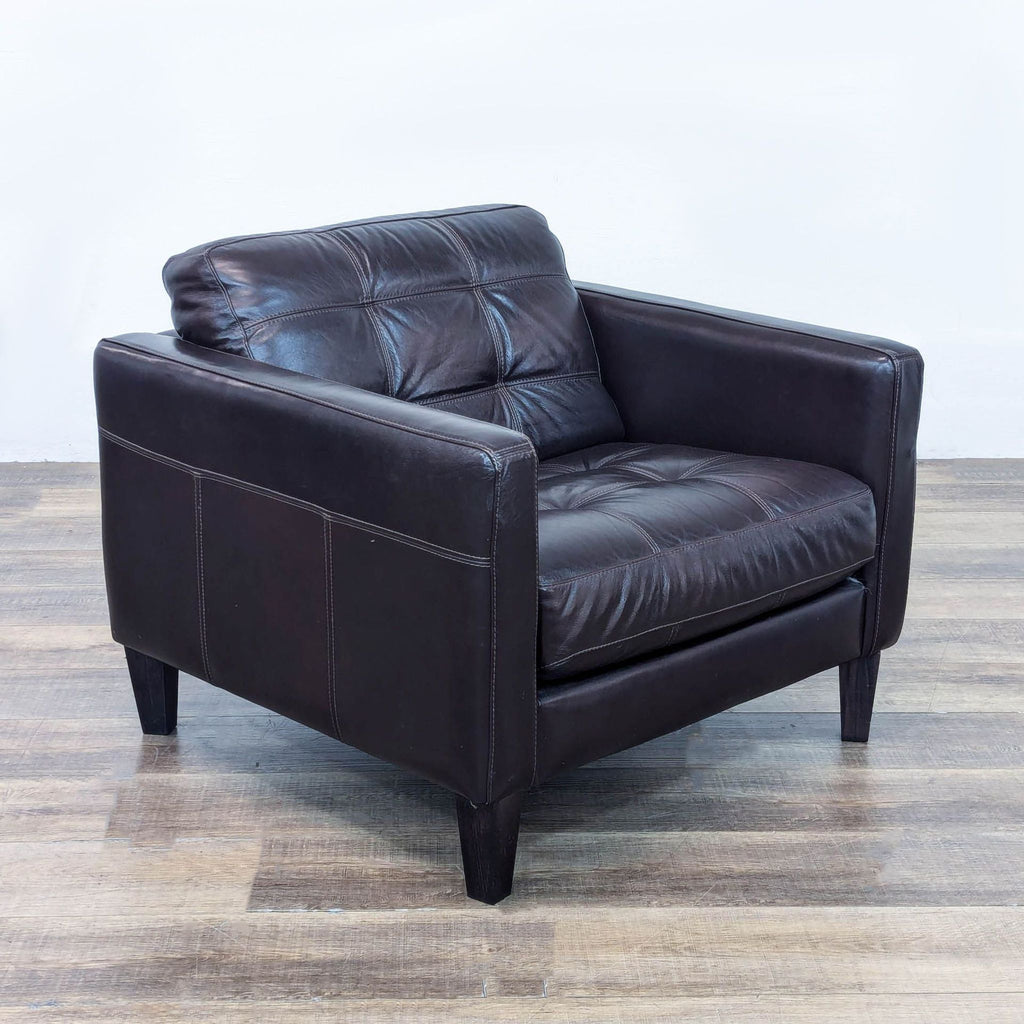 leather club chair in the style of [ unused0 ]