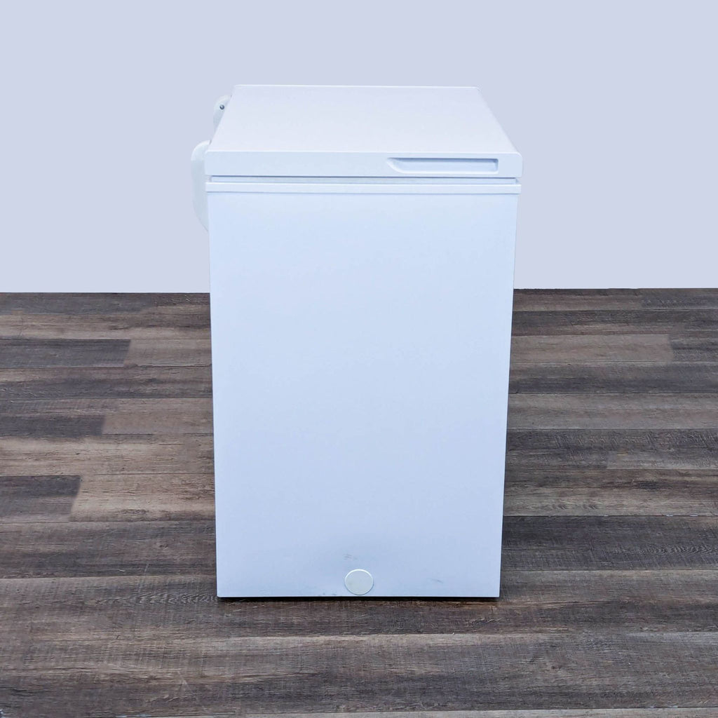 GE Chest Freezer - Compact and Efficient Cold Storage