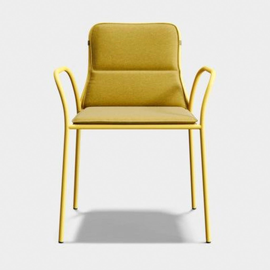 the [ unused0 ] chair is a modern take on the classic design of the [ unused0