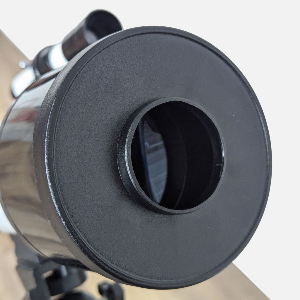 the telescope is a compact telescope that can be used for astronomy.