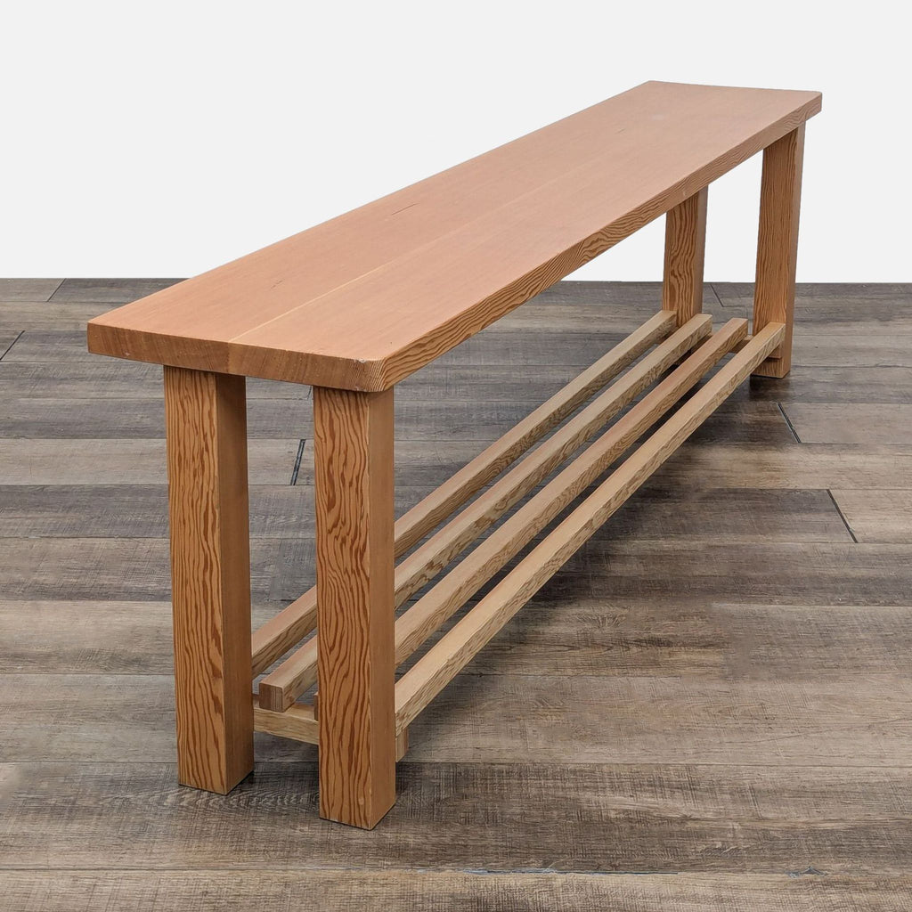 a bench made of oak