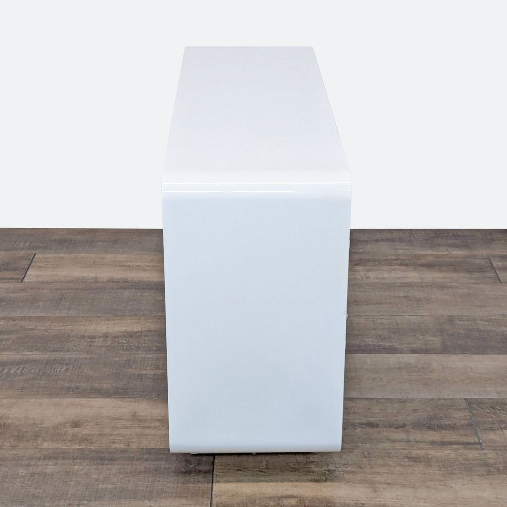 the white cube coffee table