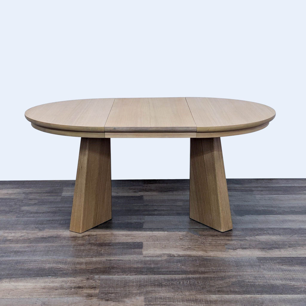 the [ unused0 ] dining table