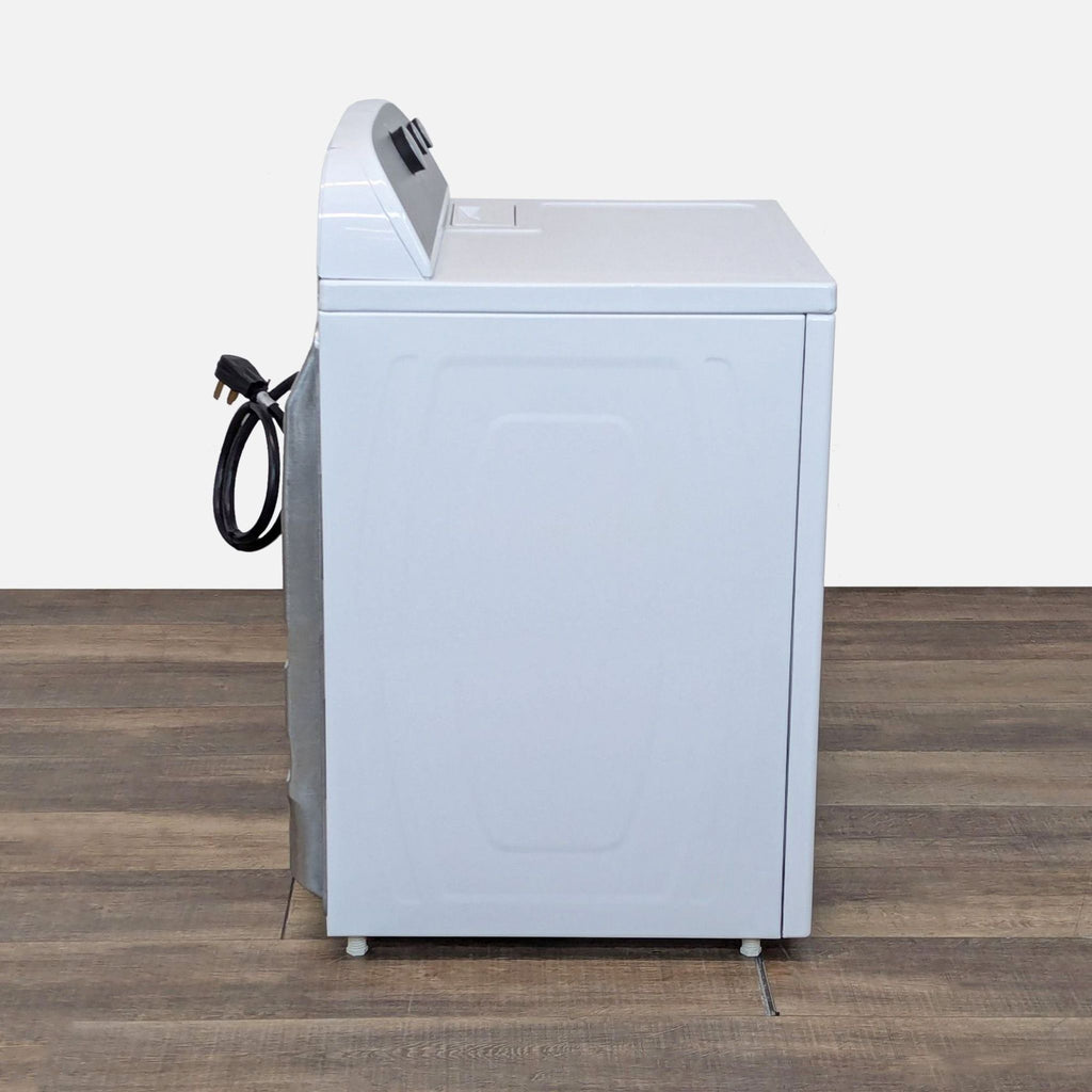 Whirlpool Efficient Electric Dryer - Classic White (Almost New)