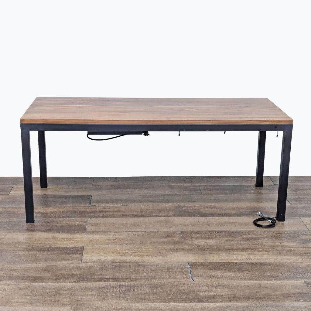 the [ unused0 ] desk - walnut