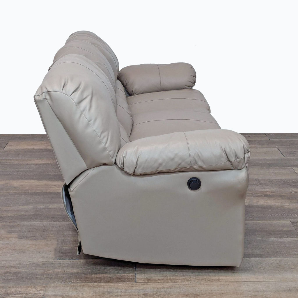 the [ unused0 ] - leather recliner