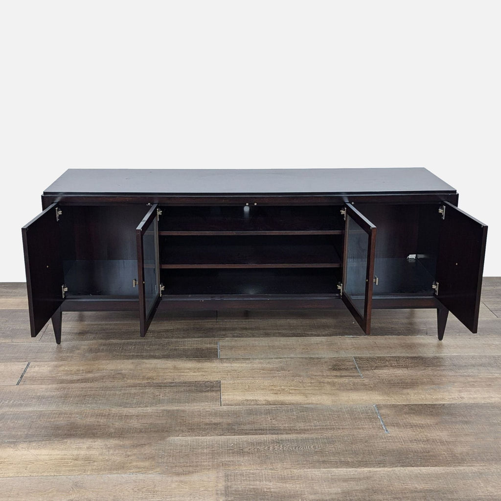 the [ unused0 ] desk is a modern, contemporary piece of furniture. it has a dark