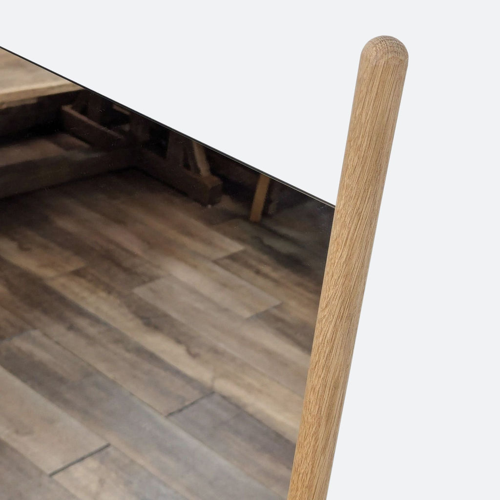 a wooden table with a wooden floor and a wooden floor 