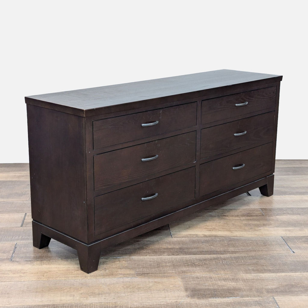 Ethan Allen Horizons Collection 6-Drawer Transitional Dresser