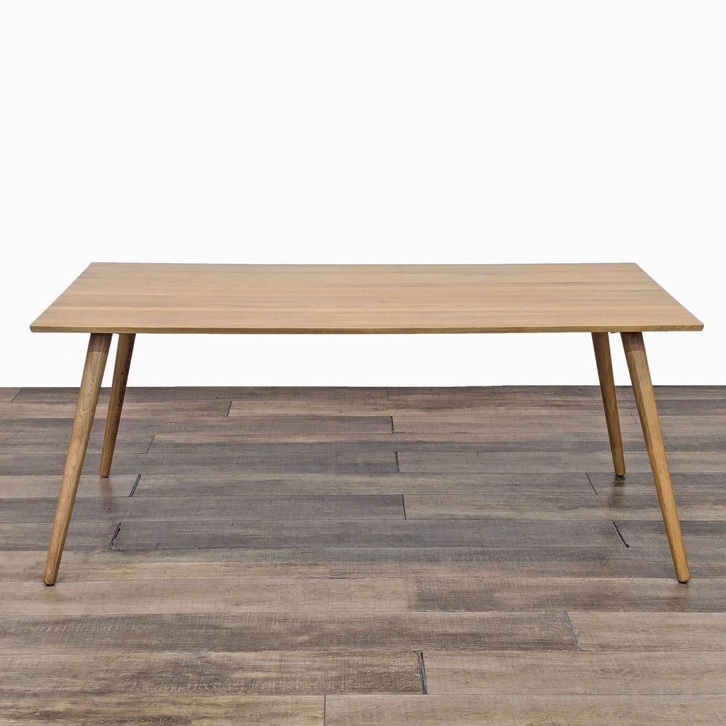 Article Seno Dining Table