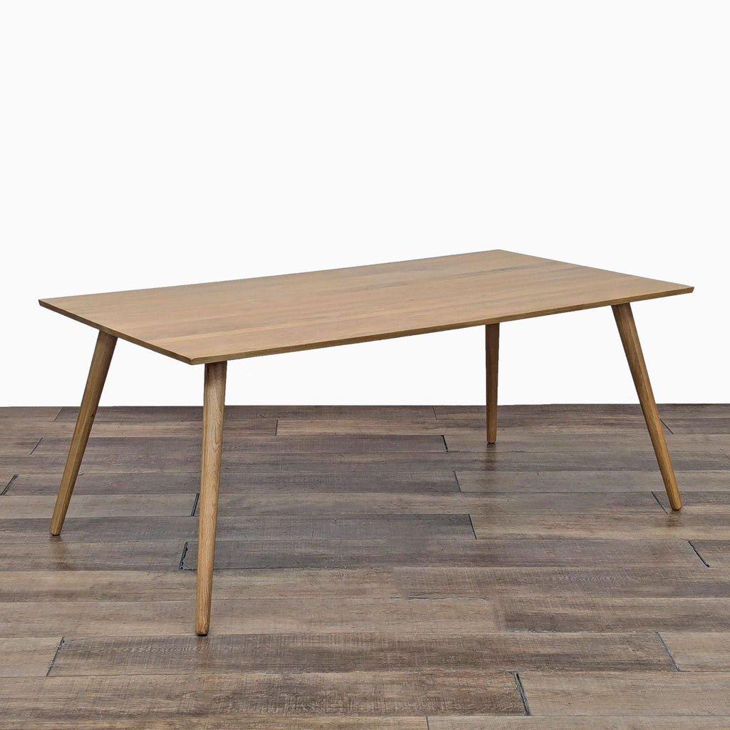 Article Seno Dining Table