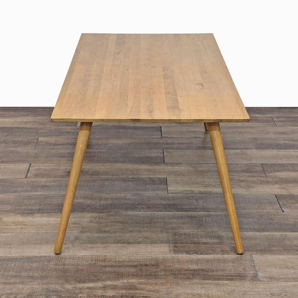 Article Seno Dining Table