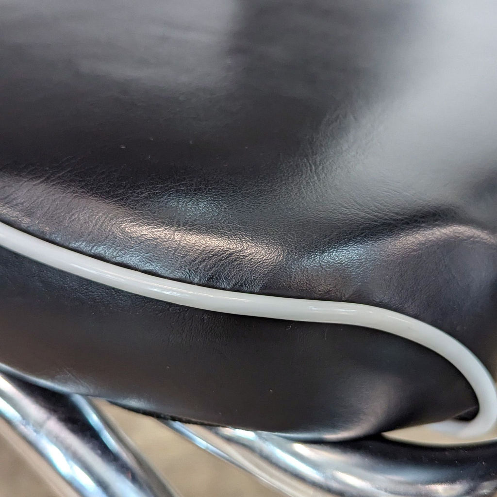 Coaster Retro 5-Piece Black and White Round Dining Set with Chrome Accents