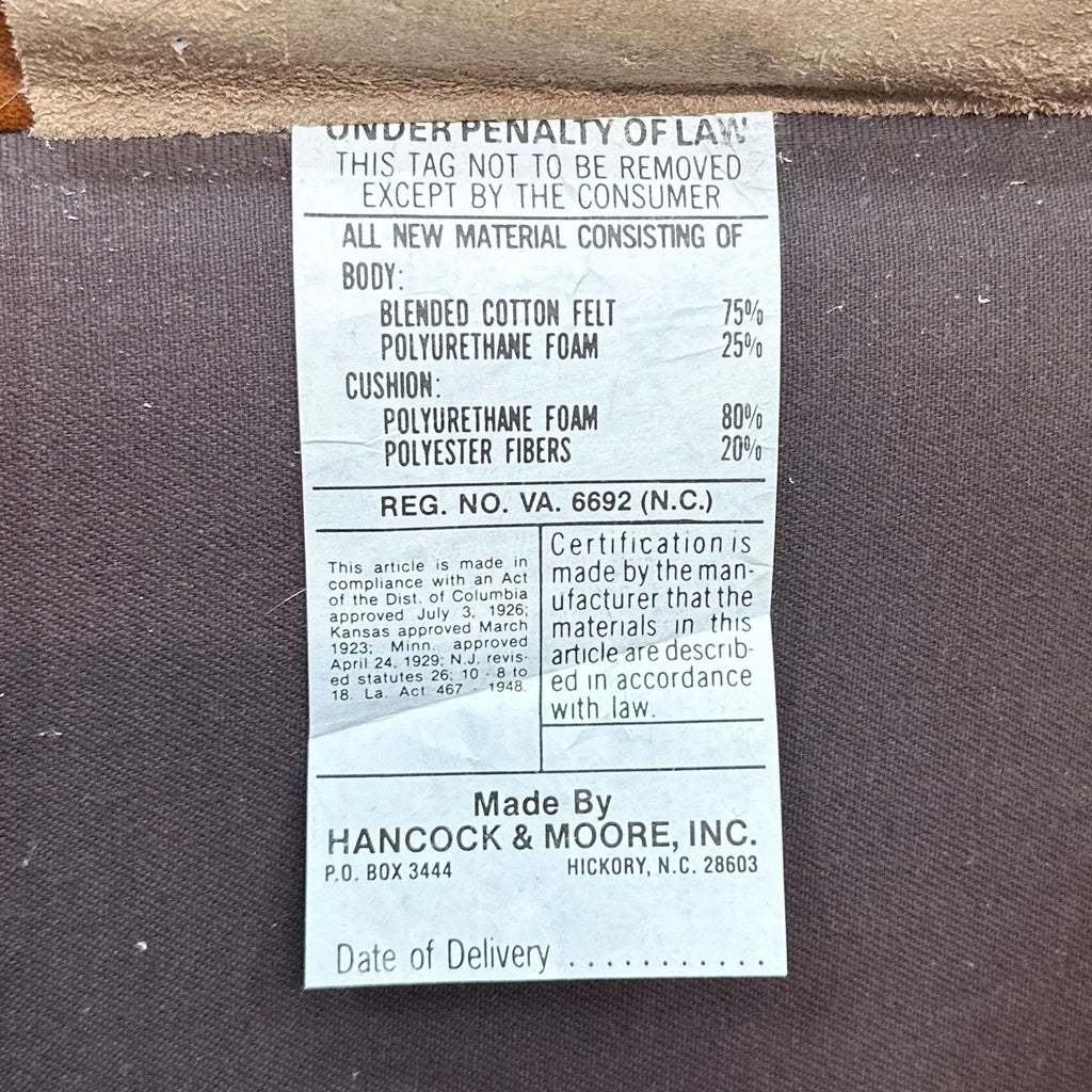 a sign that says "no parking" on it 