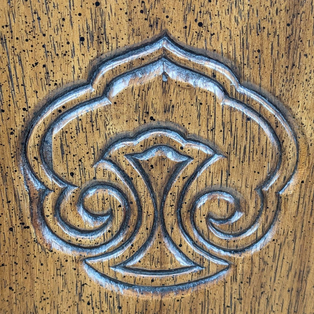 Traditional 9-Piece Extendable Dining Table