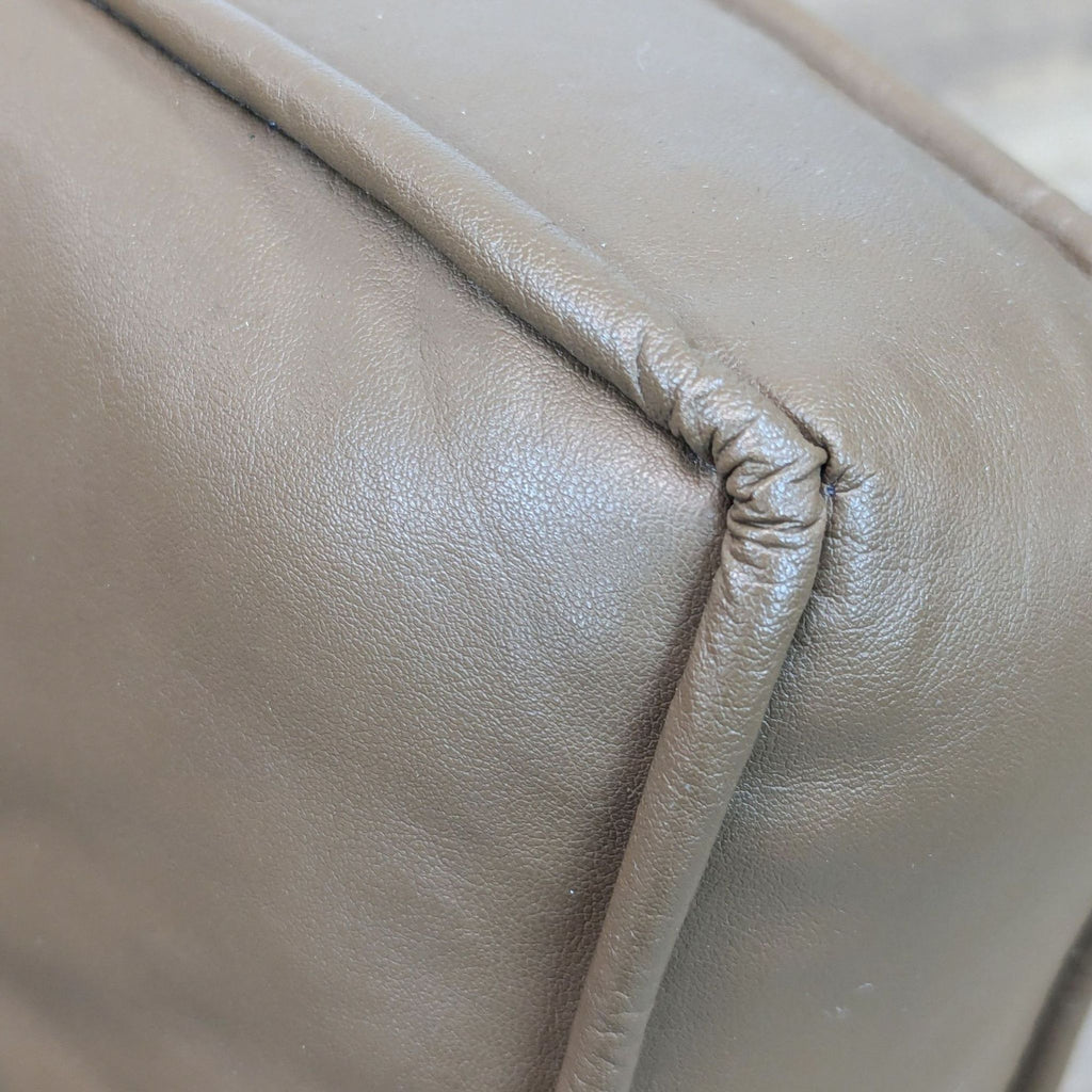 Replica Knoll Barcelona Leather Chair