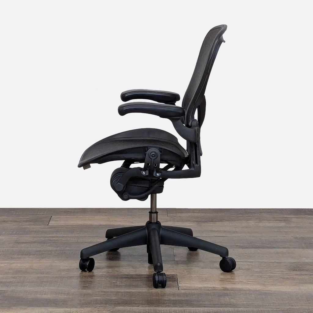 Herman Miller Aeron Ergonomic Mesh Office Chair