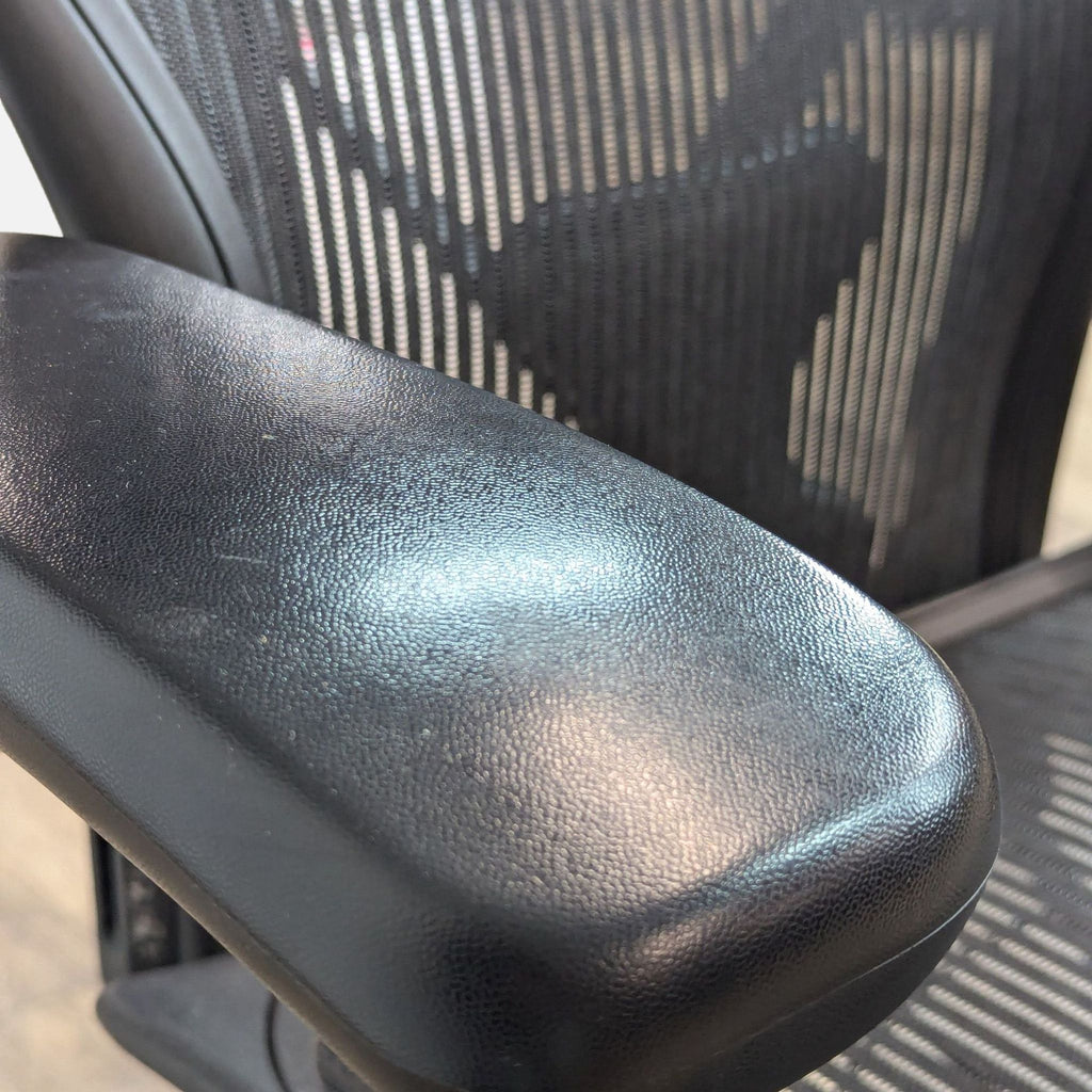 Herman Miller Aeron Ergonomic Mesh Office Chair