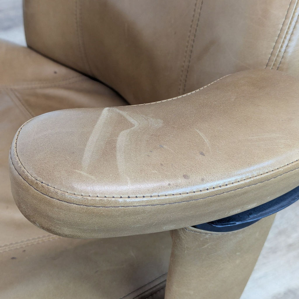 The LIFEFORM Ultimate Executive Leather Office Chair