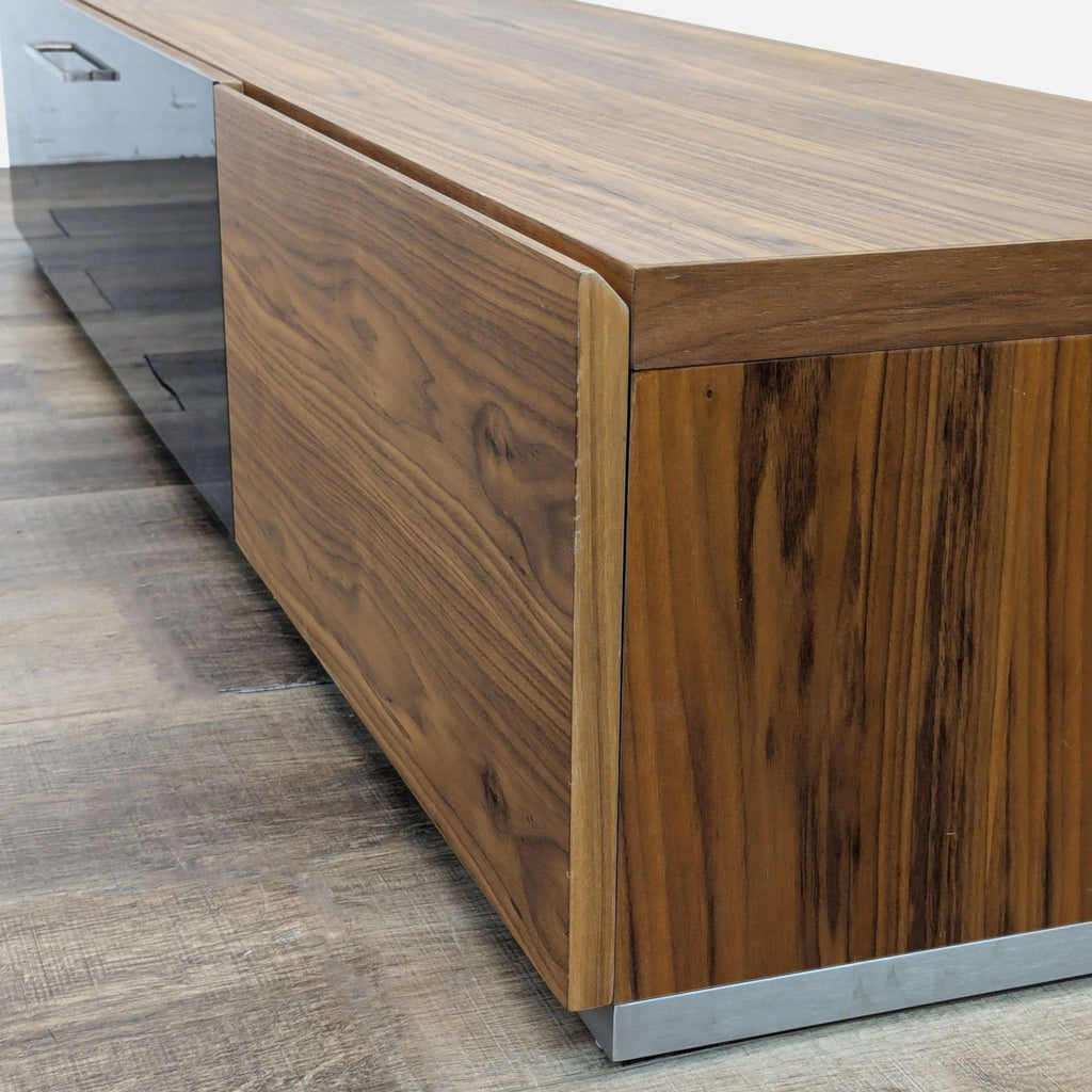 B-Modern Media Console