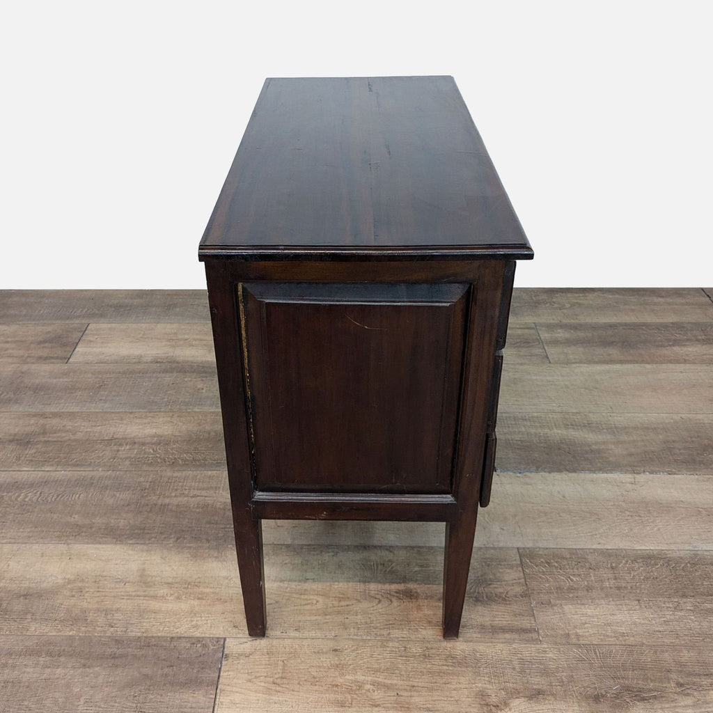 Traditional 4-Drawer Dresser