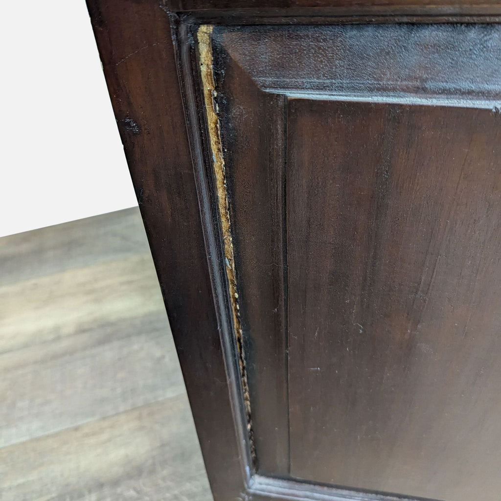 Traditional 4-Drawer Dresser
